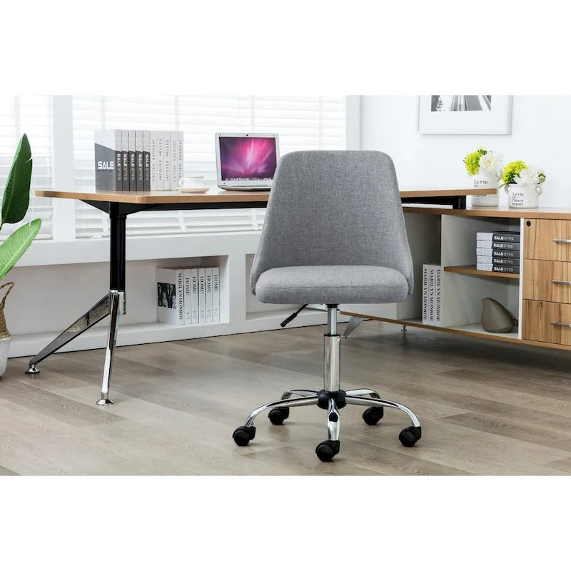 Silla de oficina tapizada en tela con base cromada
