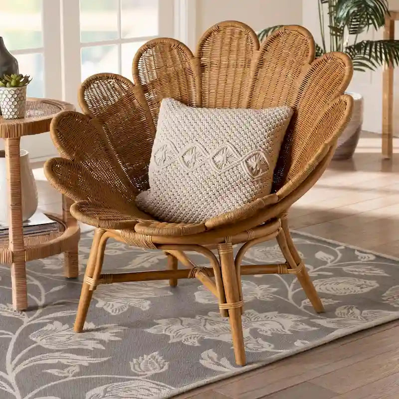 Fauteuil d’appoint en rotin avec motif floral